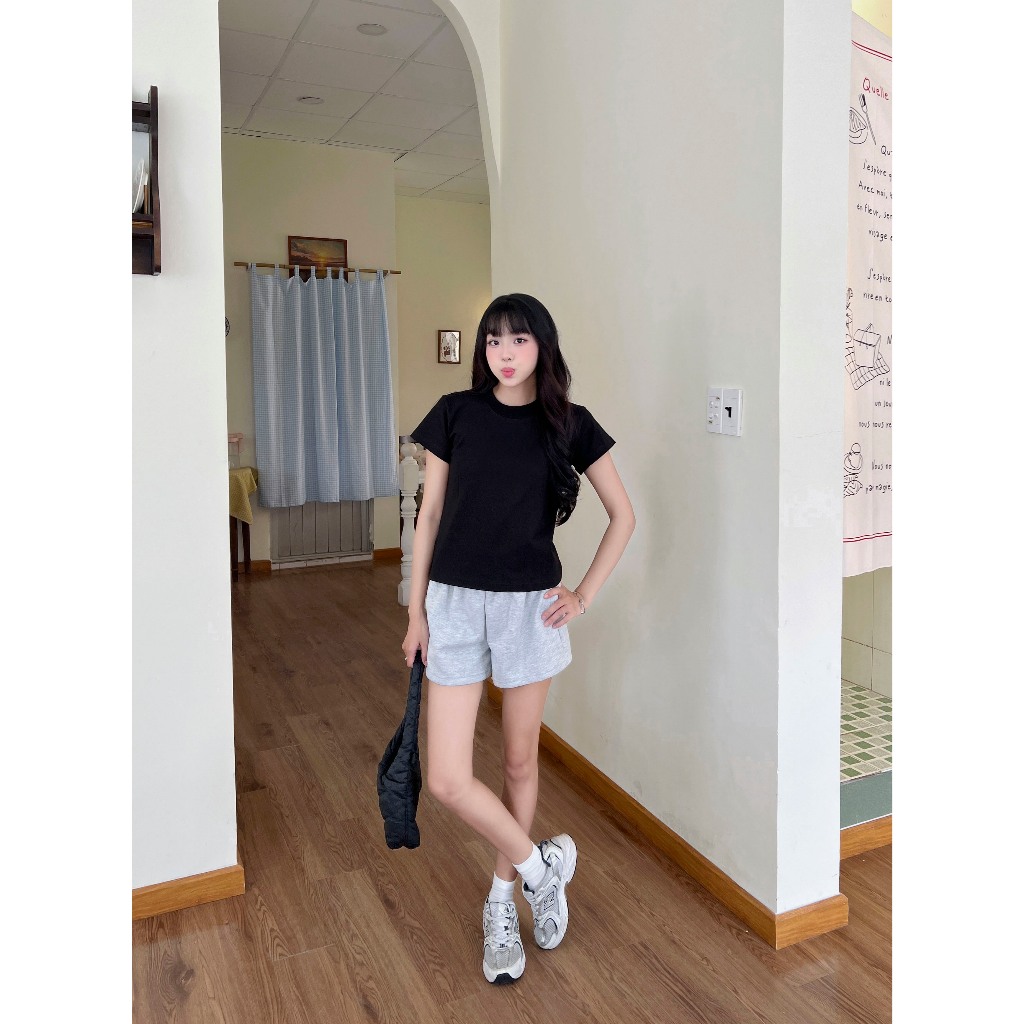Áo Thun Baby Tee Trơn VEQISTU, Áo Thun Trơn Nữ Local Brand 100% Cotton Premium Đã Xử Lý Co Rút